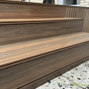 Opciones de uso del perfil de fachada Legro Wall Panels. Con la tabla para terrazas Legro Ultra Naturale.